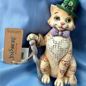 Jim Shore Cream Cat Figurine with Green Hat and Purple Bow Purrfectly ☘️ Irish